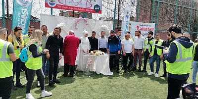DEPREMZEDE ÇİFT DÜNYA EVİNE GİRDİ