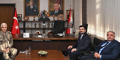 DULKADİROĞLU BELEDİYE BAŞKAN YARDIMCILARI YILDIZ VE DEMİR’DEN EMNİYET MÜDÜRÜ HASAN YİĞİT’E HAYIRLI OLSUN ZİYARETİ