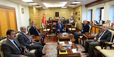 DULKADİROĞLU BELEDİYE BAŞKANI NECATİ OKAY’DAN REKTÖR YASIM’A ZİYARET