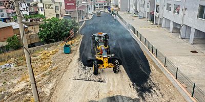 DULKADİROĞLU BELEDİYESİ ASFALT ÇALIŞMALARINI SÜRDÜRÜYOR