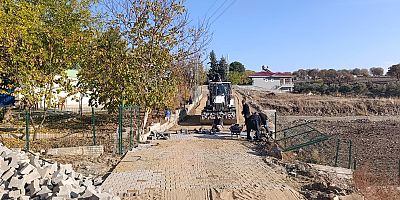 DULKADİROĞLU BELEDİYESİ, ÇİĞLİ VE KAZANLIPINAR MAHALLELERİNDE ULAŞIMI KONFORLU HALE GETİRİYOR