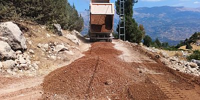 DULKADİROĞLU BELEDİYESİ KILAĞLI MAHALLESİ'NDE ULAŞIM STANDARTLARINI YÜKSELTİYOR