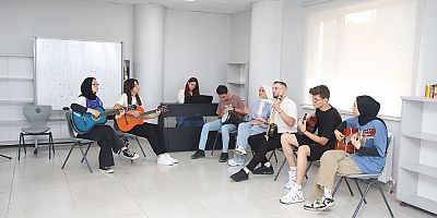 DULKADİROĞLU BELEDİYESİ’NDEN GENÇLERE MÜZİK DESTEĞİ
