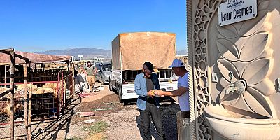 DULKADİROĞLU BELEDİYESİ'NDEN KURBAN SATIŞ NOKTASINDA ÇORBA İKRAMI 