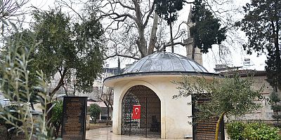 DULKADİROĞLU BELEDİYESİ’NDEN SÜTÇÜ İMAM TÜRBESİ’NDE TADİLAT