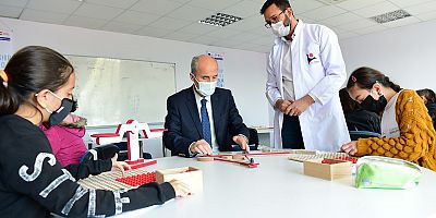 DULKADİROĞLU GENÇLİK MERKEZİ YENİ DÖNEM KURS KAYITLARINA BAŞLADI