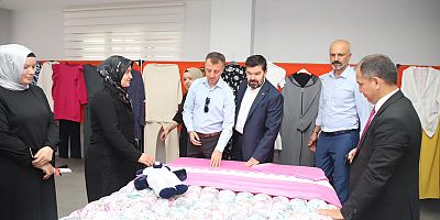 DULKADİROĞLU’NDA KURSİYERLER İÇİN  SERTİFİKA TÖRENİ