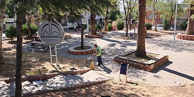 DULKADİROĞLU’NDA PARK VE BAHÇELERDE TİTİZ BAKIM ÇALIŞMALARI SÜRÜYOR