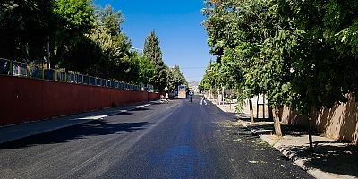 DULKADİROĞLU’NDAN KARAZİYARET MAHALLESİNDE ASFALT ÇALIŞMASI