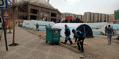 DULKADİROĞLU’NUN ÇEVRE EKİPLERİNDEN YOĞUN ÇALIŞMA