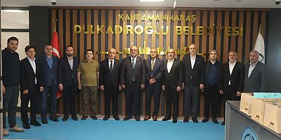 DULKADİROĞLU’NUN GELECEĞİ İÇİN GÜÇ BİRLİĞİ! BAŞKAN MEHMET AKPINAR’A AK PARTİ HEYETİNDEN ÖNEMLİ ZİYARET