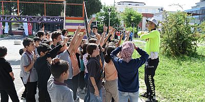 DULKADİROĞLU TRAFİK EĞİTİM PARKI MİNİK ÖĞRENCİLERİ MİSAFİR  ETTİ