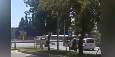 Kahramanmaraş’ta polis ekiplerinin dur ihtarından kaçan motosiklet sürücüsüne otomobil çarptı.