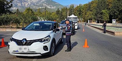 DÜZENLENEN OPERASYONLARDA 912 KİŞİ YAKALANDI