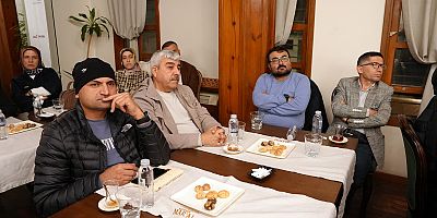 EDEBİYATIN ŞEHRİ’NDE KALEMİN USTASI “OĞUZ ATAY” KONUŞULDU