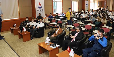EFİLOĞLU SANKO ÜNİVERSİTESİ ÖĞRENCİLERİYLE BİR ARAYA GELDİ