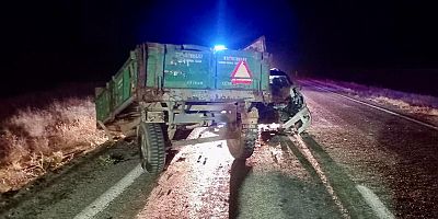 ELBİSTAN‘DA OTOMOBİL TRAKTÖR RÖMORKUNA ÇARPTI: 1 YARALI