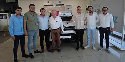 ELBİSTAN FESTİVALİ’NİN TALİHLİSİ ‘0’ KİLOMETRE OTOMOBİLİNİ TESLİM ALDI 