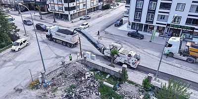 ELBİSTAN’IN CAN DAMARI PINARBAŞI CADDESİ BÜYÜKŞEHİRLE YENİLENİY