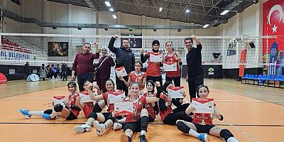 ENKAZDAN ŞAMPİYONLUĞA: OKULU OLMAYAN 5 NİSAN ORTAOKULU TÜRKİYE ŞAMPİYONASI'NDA