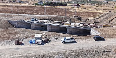 ESKİ KÖPRÜ TARİHE KARIŞIYOR, YENİYURT’A YENİ ULAŞIM KAPISI AÇILIYOR