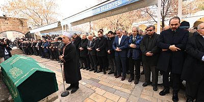 FAHREDDİN AKBEN KAHRAMANMARAŞ’TA SON YOLCULUĞUNA UĞURLANDI