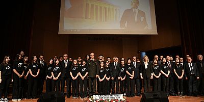 Kahramanmaraş İl Milli Eğitim Müdürlüğü tarafından düzenlenen Atatürk’ü Anma Programı’na katılan Başkan Hayrettin Güngör