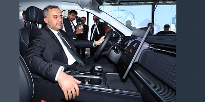 GEÇMİŞİN EFSANE OTOMOBİLLERİ VE GELECEĞİN TEKNOLOJİSİ AUTO SHOW 2025’DE GÖRÜCÜYE ÇIKTI