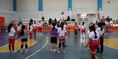 GELECEĞİN SPORCULARI BÜYÜKŞEHİR’İN YAZ SPOR OKULLARINDA YETİŞİYOR