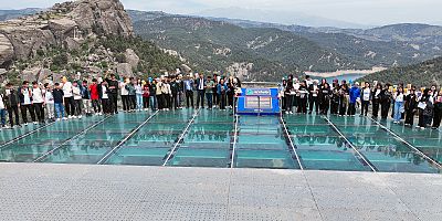GENÇLER ALİ KAYASI’NDA SESSİZ BİR EDEBİYAT YOLCULUĞUNA ÇIKTI