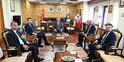 GENÇLİK HİZMETLERİ GENEL MÜDÜRÜ EFENDİOĞLU’NDAN REKTÖR OKUMUŞ’A ZİYARET