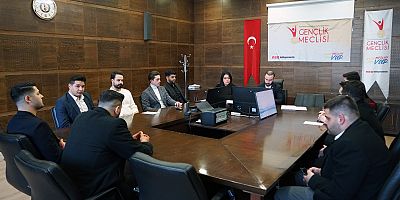 GENÇLİK MECLİSİ YENİ ÜYELERİNİ SEÇİYOR