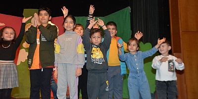 “GERİ DÖNÜŞÜM ORMANI” İLE ÇOCUKLAR HEM EĞLENDİ HEM DE ÖĞRENDİ