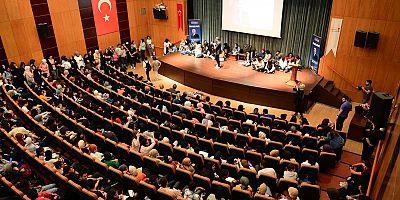 GRİ KOÇ, ÖĞRENCİLERE BİRBİRİNDEN DEĞERLİ BİLGİLER AKTARDI