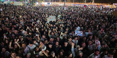 GRİPİN, AĞUSTOS FUARI’NDA MÜZİKSEVERLERE UNUTULMAZ BİR GECE YAŞATTI