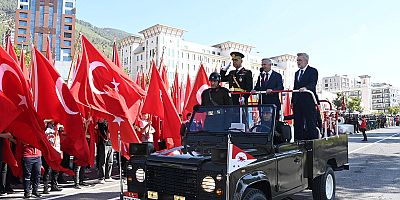 GURUR, BİRLİK VE BERABERLİK CUMHURİYETİN 102. YILI COŞKUYLA KUTLANDI