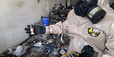 HURDA DEPOSUNDA PATLAMA KORKUTTU: 1 YARALI