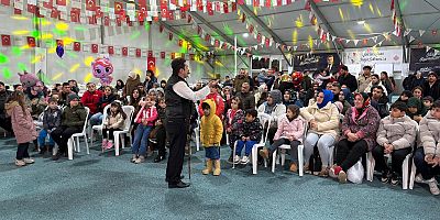 İFTAR, MEDDAH, MUSİKİ VE SOHBETLE RAMAZAN SOKAĞI’NDA UNUTULMAZ GECE