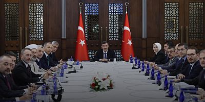 İLETİŞİM BAŞKANI ALTUN: “BAĞIMLILIĞA DEĞİL, YAŞAMA SARIL”