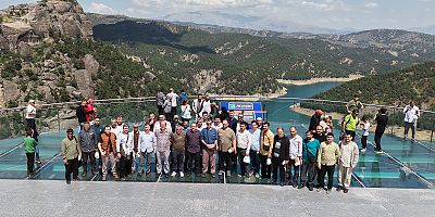İŞİTME ENGELLİ VATANDAŞLAR, KAHRAMANMARAŞ’IN GÜZELLİKLERİNE HAYRAN KALDI
