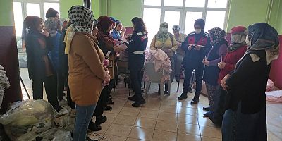 JANDARMA ÇALIŞAN KADINLARA KADES HAKKINDA BİLGİ VERDİ