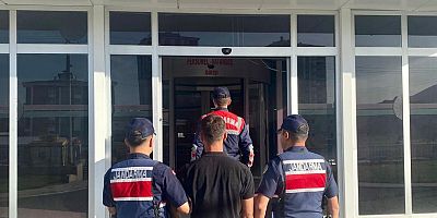 JANDARMA EVİN TUVALETİNDE YAKALADI