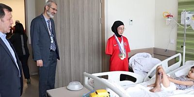 KABAKCI’DAN DEPREMZEDE ÇOCUKLARA ZİYARET