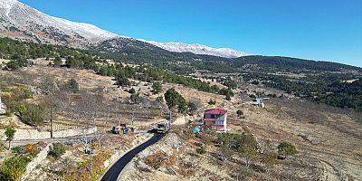 KABASAKAL’DA SATHİ KAPLAMA ÇALIŞMALARI HIZLA İLERLİYOR