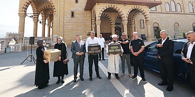 KABE ÖRTÜLERİ VE MUKADDES EMANETLER KAHRAMANMARAŞ’A ULAŞTI