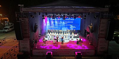 KADIN KOROSU, FUARDA KULAKLARIN PASINI SİLDİ
