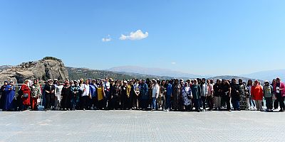 KADINLARLA BAŞ BAŞA DOĞA GEZİLERİ’NİN YENİ ROTASI ALİ KAYASI VE BAŞKONUŞ YAYLASI OLDU