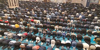 KADİR GECESİNDE KAHRAMANMARAŞ'TA CAMİLER DOLDU TAŞTI 