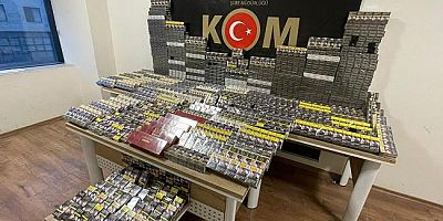 KAHRAMANMARAŞ’A YÜK GETİREN TIRLARDA KAÇAK SİGARA BULUNDU