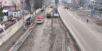 KAHRAMANMARAŞ AZERBAYCAN BULVARI’NDA ALTYAPININ ARDINDAN ASFALT HAZIRLIĞI